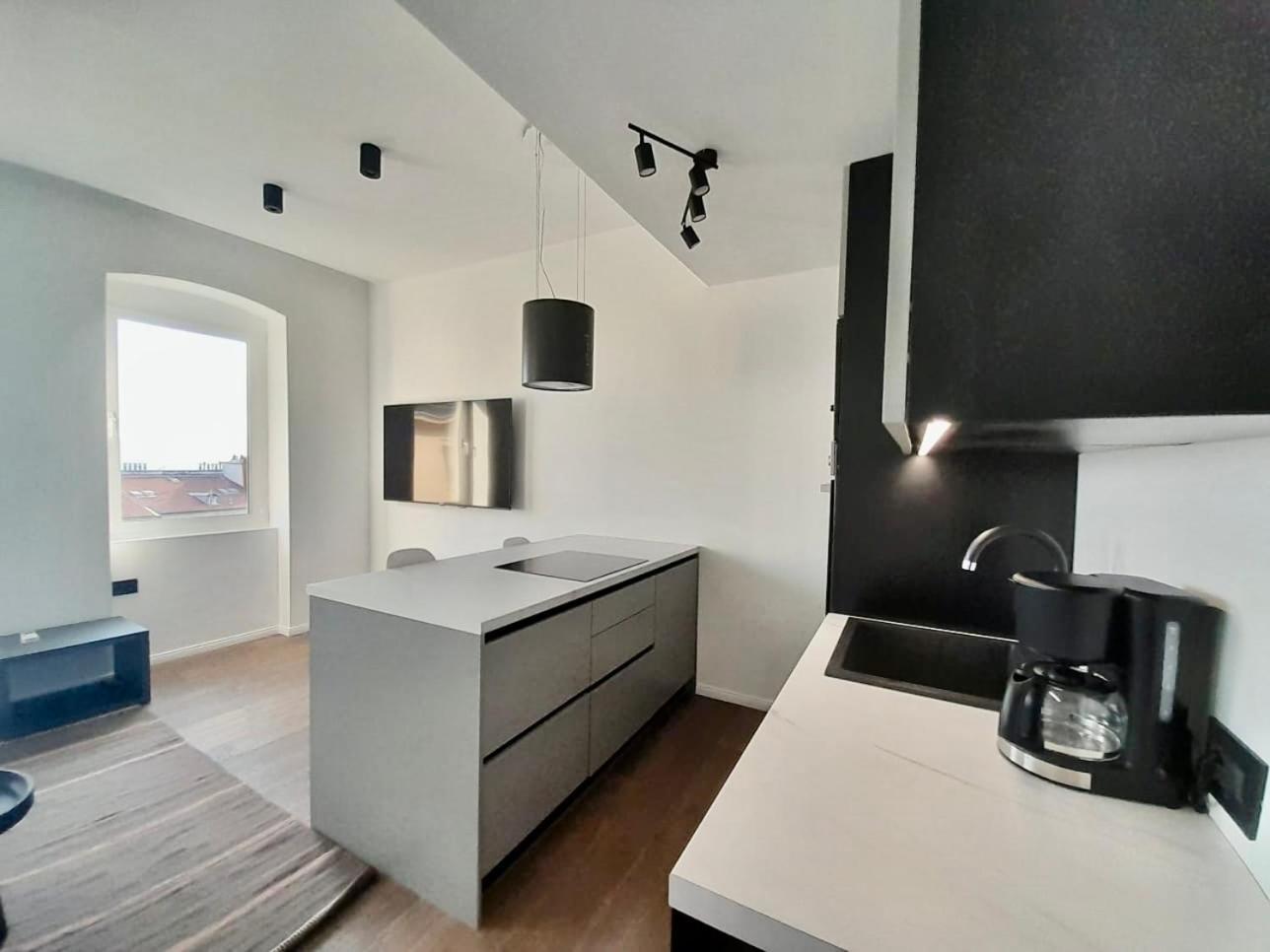 Appartamento Jadabell 1 & 2 With Sea View Fiume Esterno foto