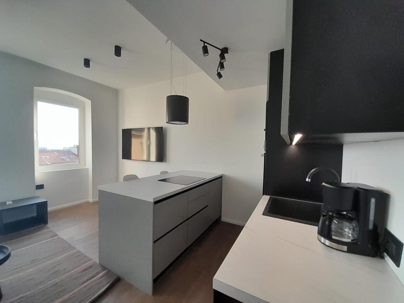 Appartamento Jadabell 1 & 2 With Sea View Fiume Esterno foto